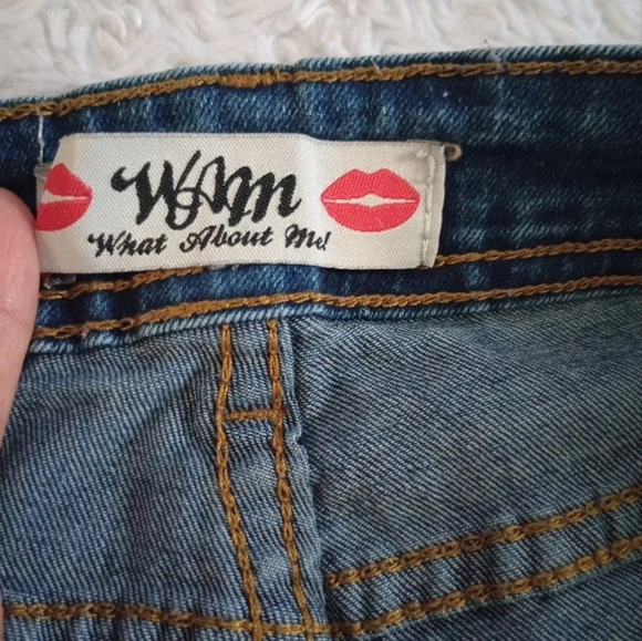 What about Me Woman's blue wash distressed jeans sz 7/8 - Picture 6 of 12